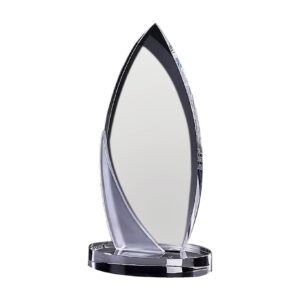 Oval Crystal Award – Timeless Elegance for Recognition